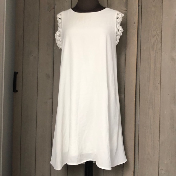 Everly Lace Trim Shift Dress - Picture 3 of 6